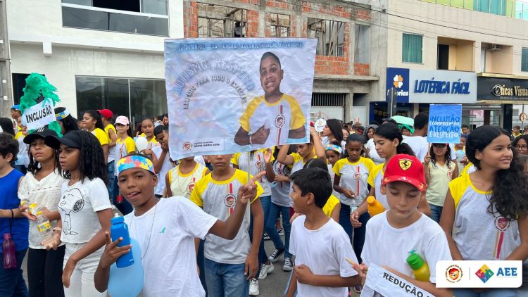 Queimadas: Colégio Sônia Maria realiza caminhada em Conscientização ao Autismo