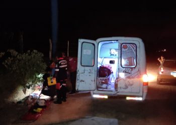 Homem fica ferido após sofrer acidente de moto em estrada vicinal