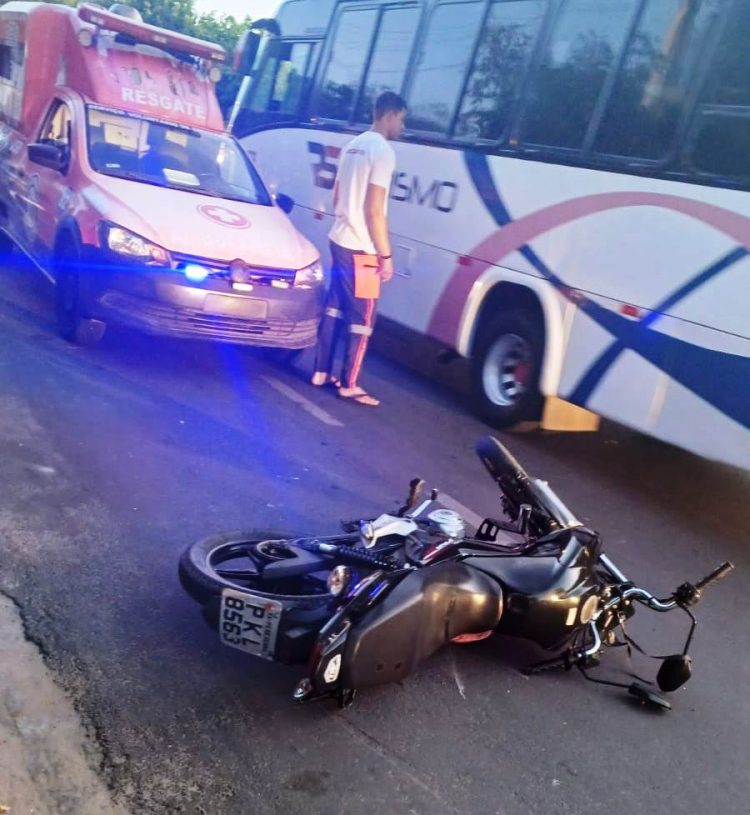 Motociclista fica gravemente ferido em acidente na Av. Eliel Martins saída para Coité