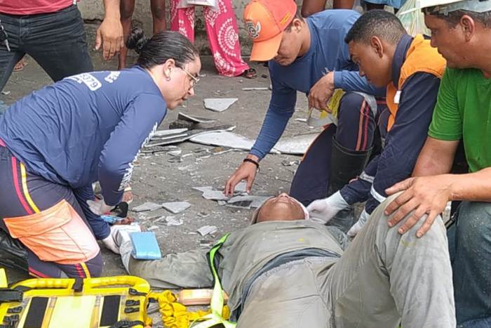 Homem caí de telhado quando trabalhava no centro de abastecimento