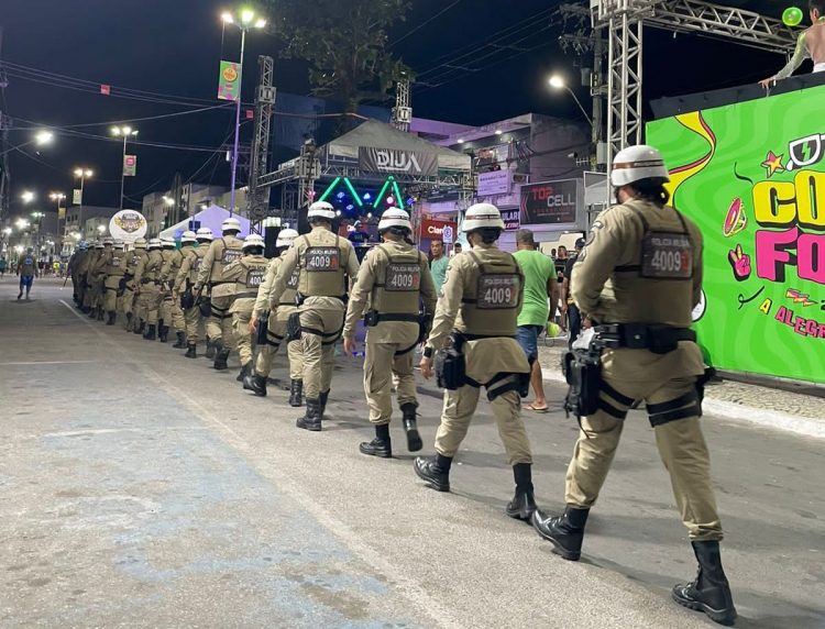 Coité Folia: Batalhão Sisaleiro garante a segurança dos foliões no primeiro dia do evento