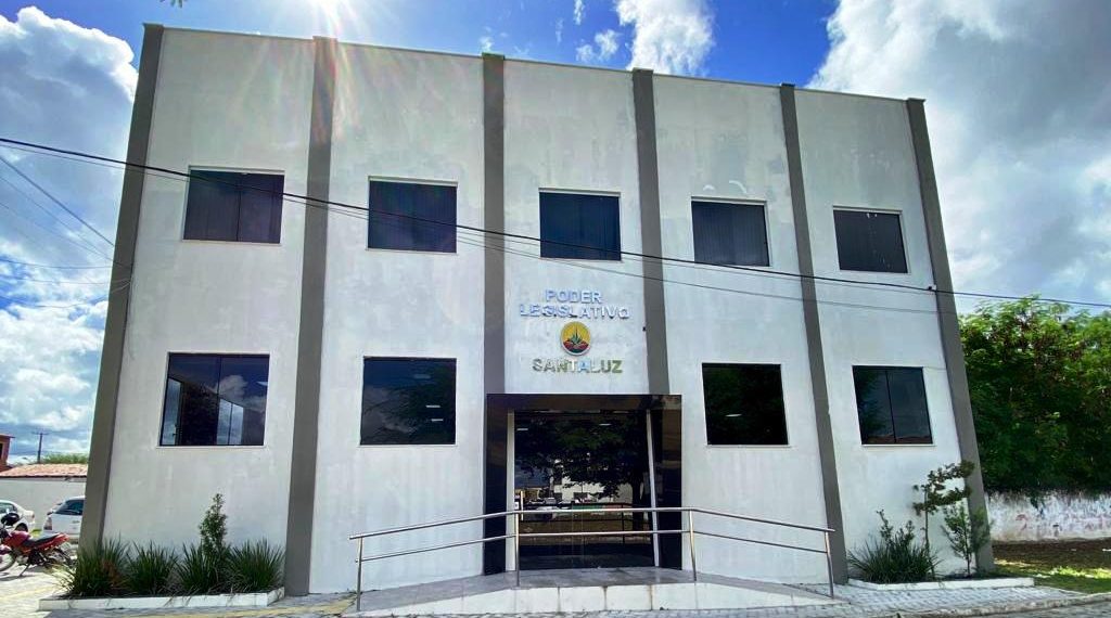 Em Sessão Extraordinária, vereadores de Santaluz aprovam reajuste de 15% aos professores da rede municipal