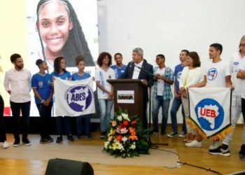 Jerônimo prega manutenção das aulas nesta quinta-feira, dia 20, e faz alerta para segurança nas escolas: “Não façam terror”