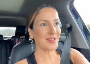 “Eu cantava nos bares de Feira e achava que era mega produção”, diz Cláudia Leitte