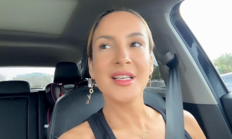 “Eu cantava nos bares de Feira e achava que era mega produção”, diz Cláudia Leitte