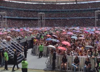 Evento religioso reúne 62 mil pessoas em Salvador; este é o maior público registrado na Arena Fonte Nova nos últimos 10 anos