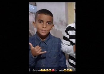 Menino que viajava na garupa da moto pilotado pela mãe também não resiste e morre em hospital