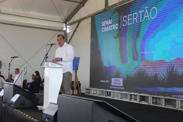 Coité III – Governador em exercício Geraldo Júnior participou do lançamento da nova fase da ABRAVE e lançamento da pedra fundamental do Cimatec Sertão