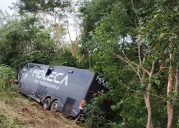 PI – Acidente envolvendo ônibus da banda Moleca 100 Vergonha e ambulância deixa um morto