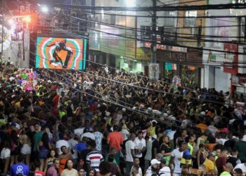 Oh Polêmico arrastou multidão no primeiro dia da Coité Folia 2023