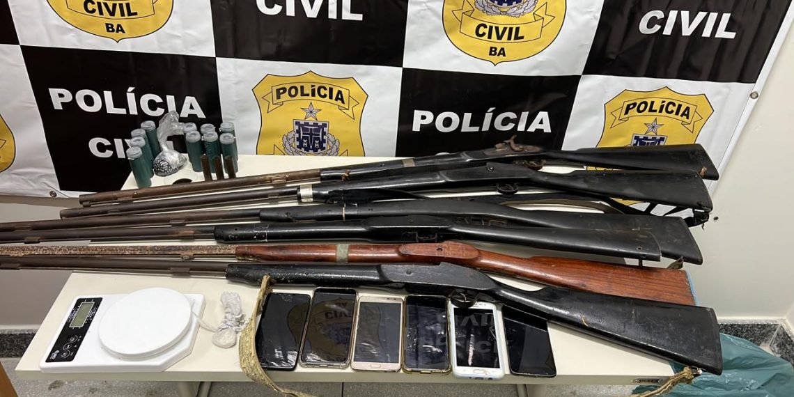 Operação na Bacia do Jacuípe prende quatro e apreende seis armas