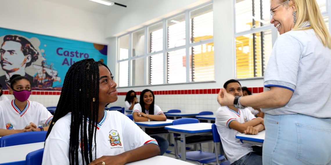 SEC divulga lista de professores convocados em processo seletivo para a Educação Básica e Educação Profissional e Tecnológica