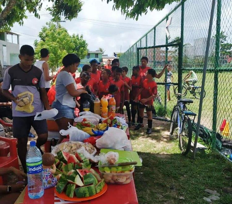 Jovem de 23 anos que coordena importante projeto social em Camaçari sonha com reconhecimento nacional