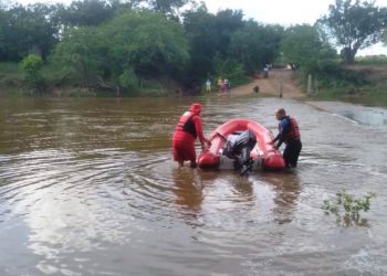 Bombeiro Militar localiza e resgata corpo de homem que estava desaparecido após tentar cruzar o rio Itapicuru de moto