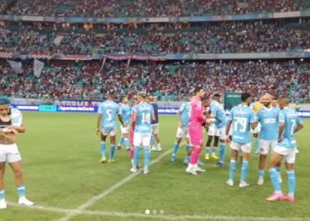 Bahia bate o Coritiba por 3 a 1 e engata a segunda vitória seguida no Brasileirão