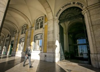 Ladrão é indenizado em R$ 163 mil após ser atropelado pela vítima