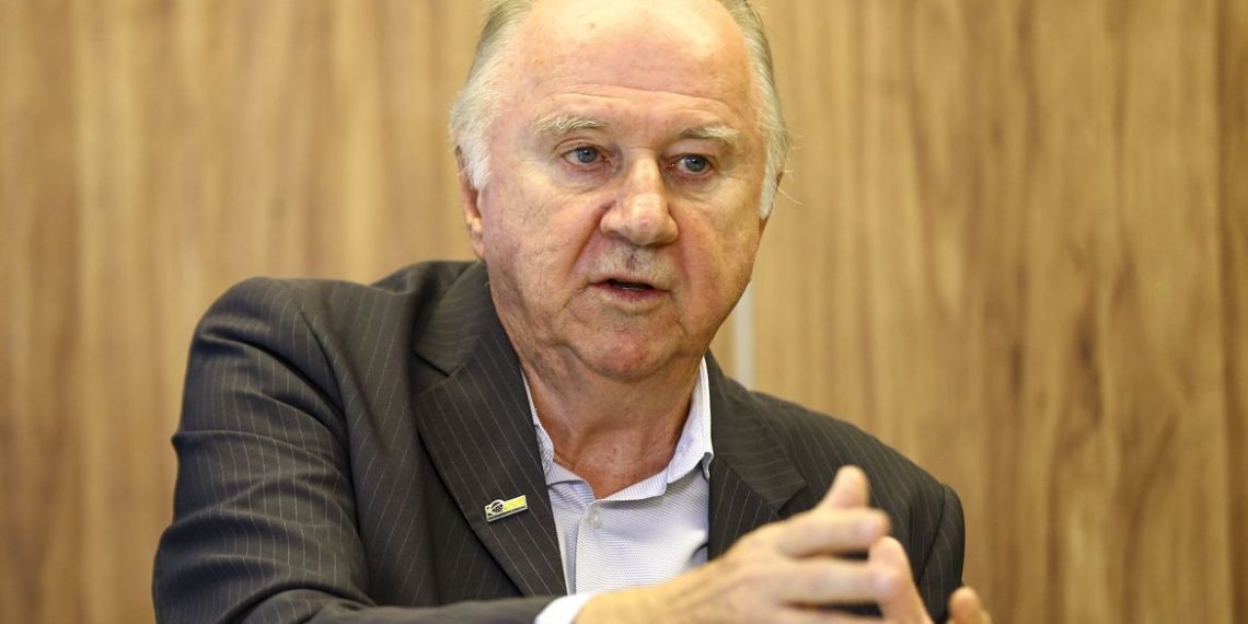 Prefeitos pedem aumento de 1,5% em fundo para pagar piso da enfermagem