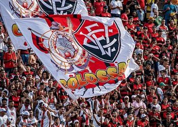 Série B – Mesmo tendo mostrado competência, Vitória tem contado com tropeços de concorrentes para se manter na liderança