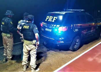 PRF prende em Tucano, acusado de matar homem a pedradas em Paulo Afonso