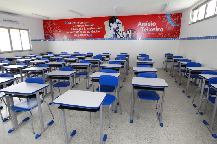 Governador entrega novo Colégio Estadual de Tempo Integral em Aramari. (Atualizada)
