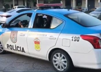 RJ – Corregedoria prende quatro PMs suspeitos de estuprar jovem em viatura