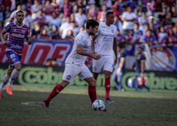 Fortaleza e Bahia empatam sem gols no Castelão