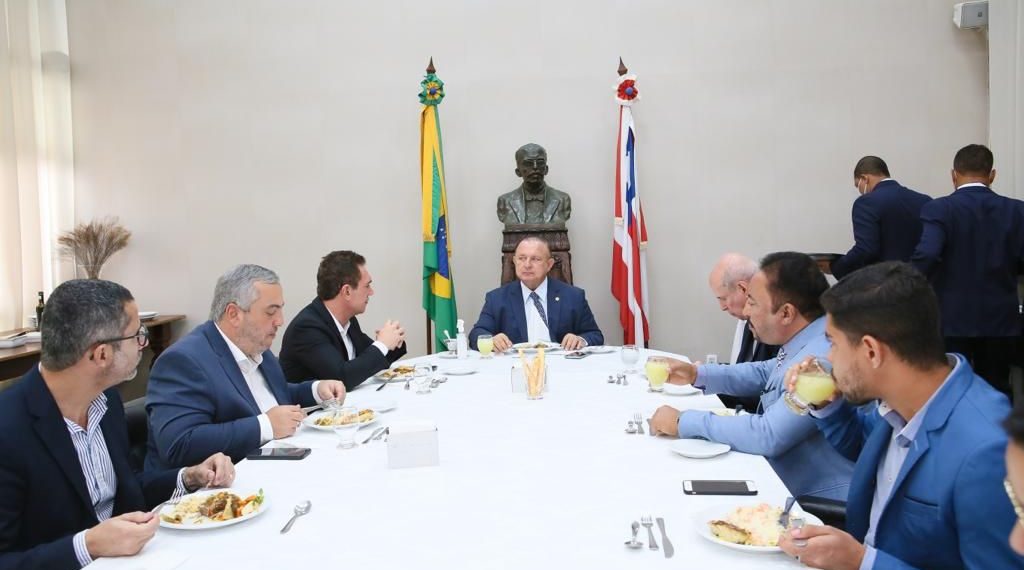 Embasa irá estreitar relações com os 63 deputados da ALBA para atender demandas dos 417 municípios baianos