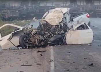 Acidente entre caminhonete e carreta que transportava cerveja deixa dois mortos na BR 101