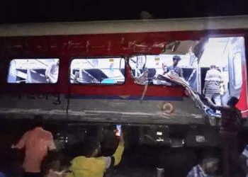 Acidente de trem na Índia deixa 200 mortos e 900 feridos