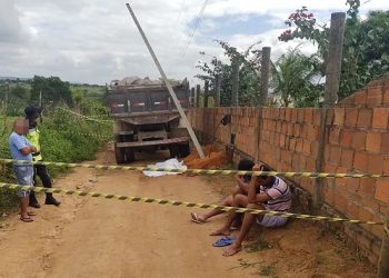 Dois trabalhadores morrem eletrocutados na zona rural