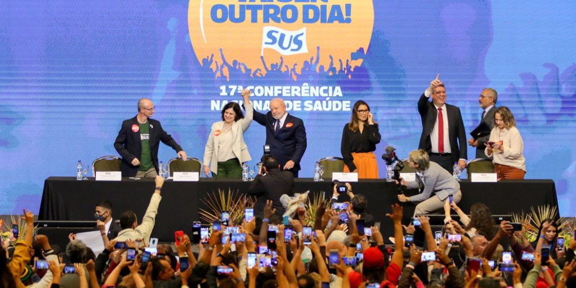 Governo vai pagar piso da enfermagem retroativo a maio