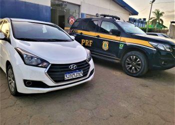 Carro roubado em São Paulo é recuperado na BR 407 trecho de Capim Grosso