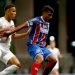 Erros recorrentes da defesa: Bahia perde em casa para o Grêmio com gol no último minuto