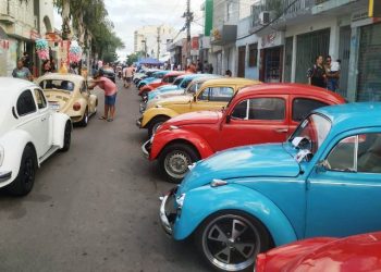 Encontro de carros antigos movimenta fim de semana em Conceição do Coité