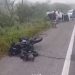 Casal morre em acidente envolvendo moto, carro e caminhão na BR 324