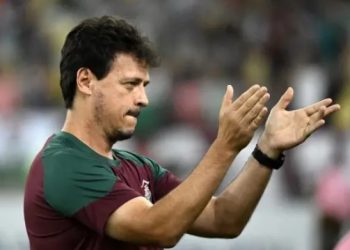 CBF acerta com Fernando Diniz para ser técnico interino da Seleção, diz site