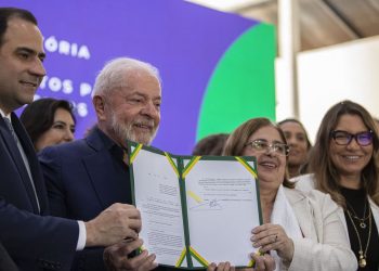 Governo abre canal de denúncia para desigualdade salarial de gênero