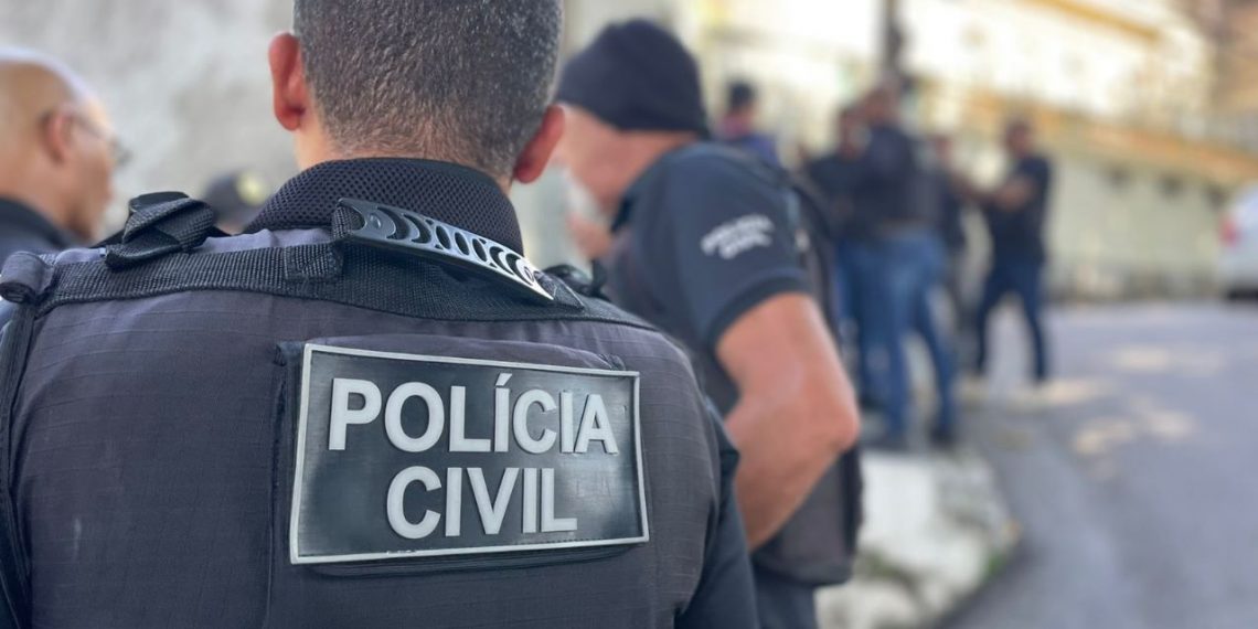 Polícia Civil prende em flagrante quatro suspeitos de estelionato contra bancos em Serrinha