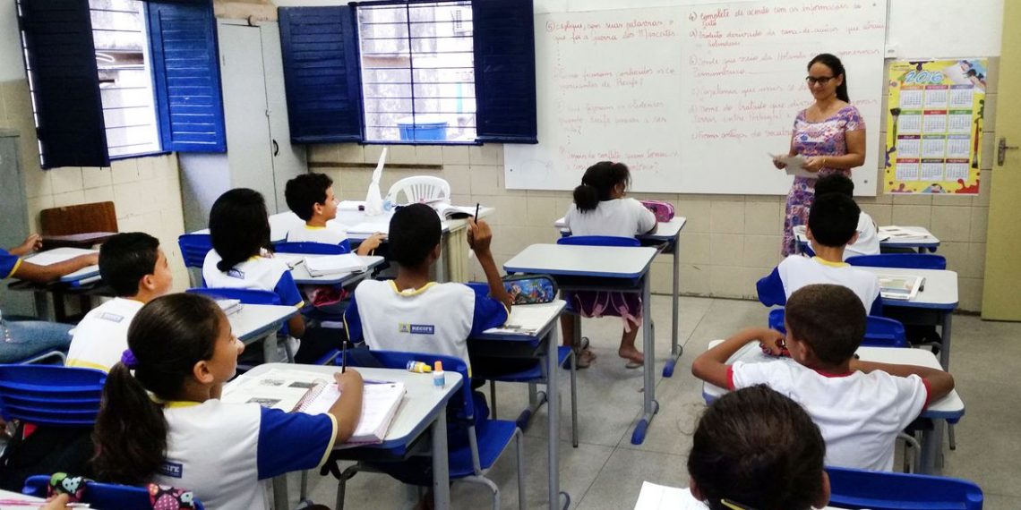 Senado aprova política de qualidade de vida para educadores
