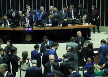 Câmara aprova projeto que prorroga desoneração da folha até 2027