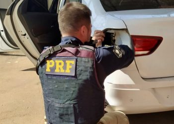 PR – Lanterna traseira quebrada termina em apreensão de carga de cocaína avaliada em cinco milhões