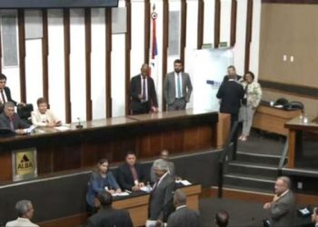 Alba aprova urgência na votação de novo PL dos precatórios do Fundef