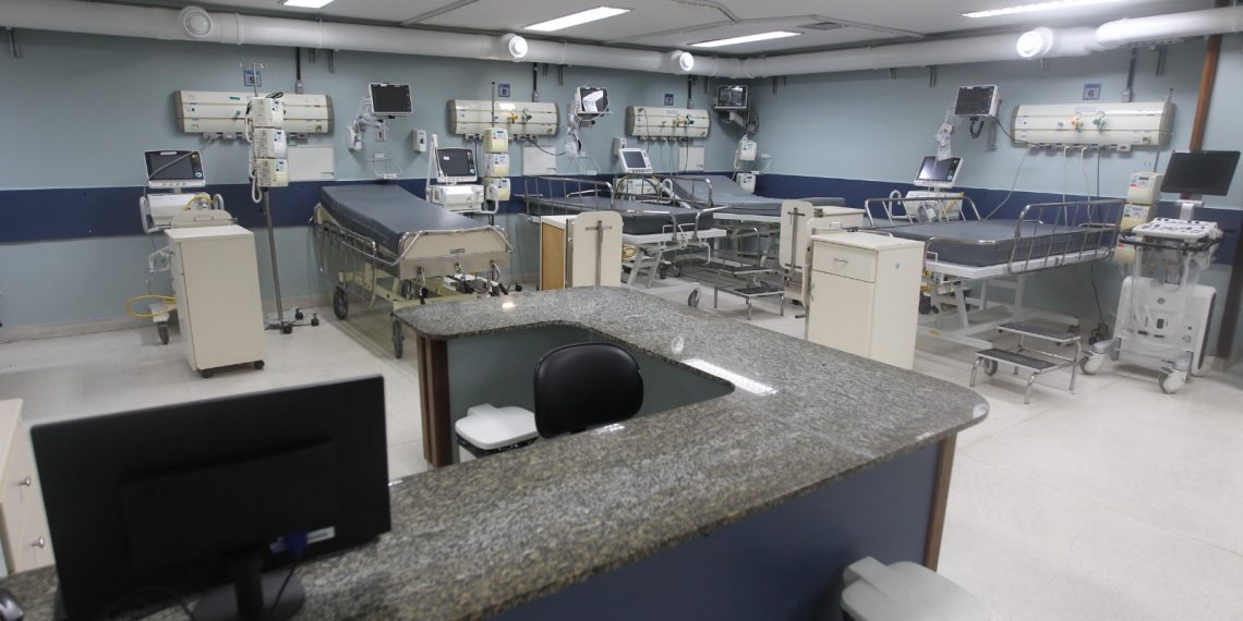 Governo do Estado abre 246 leitos, sendo 70 de UTI, e acelera transferências de pacientes