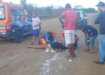 Homem fica ferido em acidente de moto na BA 411 saída para Ichu
