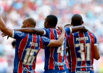 Bahia dá show na Arena Fonte Nova e goleia o Bragantino por 4 a 0