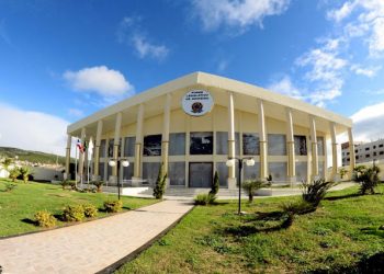 Câmara anuncia compra de iPhones para vereadores; notícia repercute negativamente