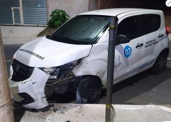 Homem furta dois veículos oficiais da Prefeitura de Barrocas e na fuga com um deles se envolve em acidente