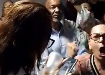Vídeo: professores protestam na AL-BA e gritam “traidora” para Olívia Santana