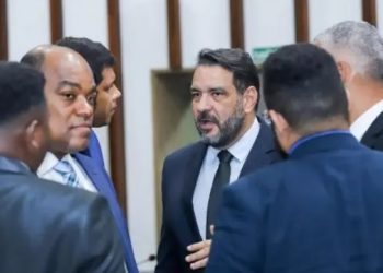 Oposição apresenta emenda para assegurar pagamento dos precatórios aos professores com juros e correção