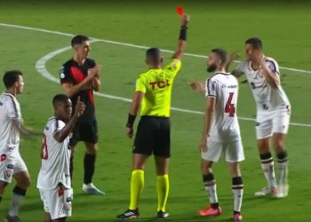 Série B – Vitória segura Atlético-GO com um homem a menos e amplia liderança da Série B